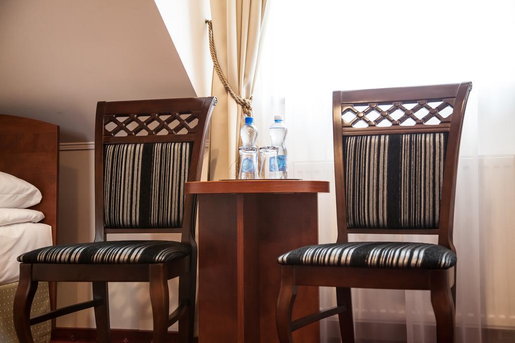 Hotel Stara Gorzelnia Licheń Stary Room photo