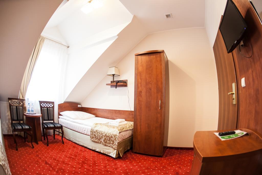 Hotel Stara Gorzelnia Licheń Stary Room photo
