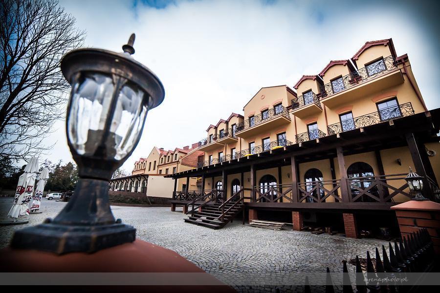 Hotel Stara Gorzelnia Licheń Stary Exterior photo