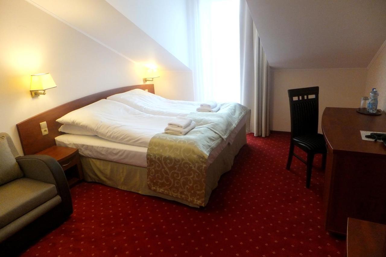 Hotel Stara Gorzelnia Licheń Stary Exterior photo